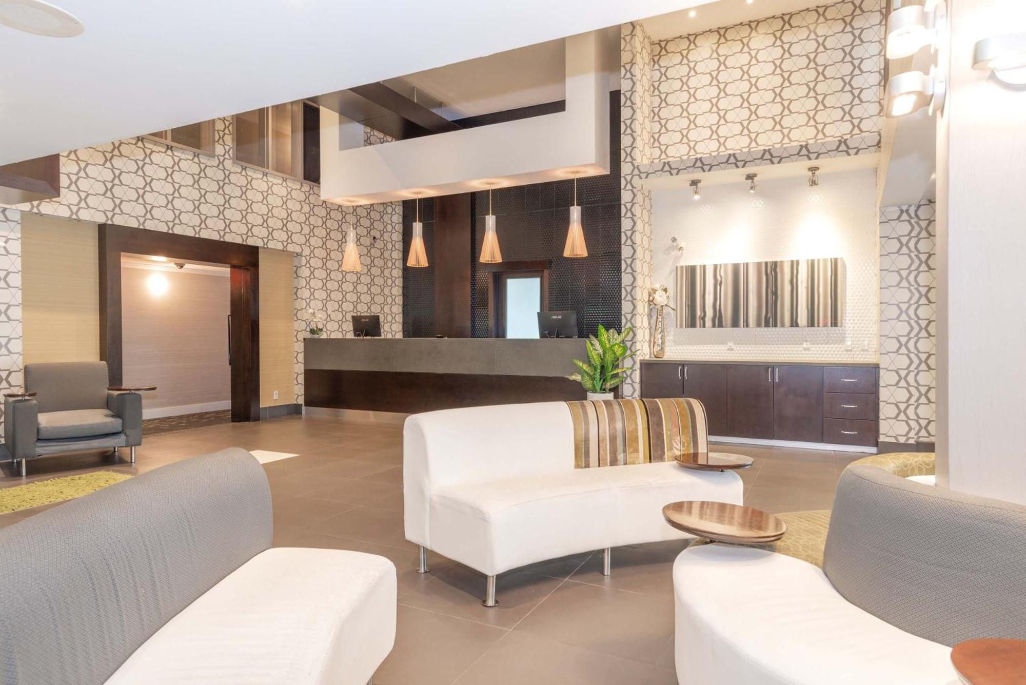 Sandman Hotel And Suites Abbotsford Exterior foto