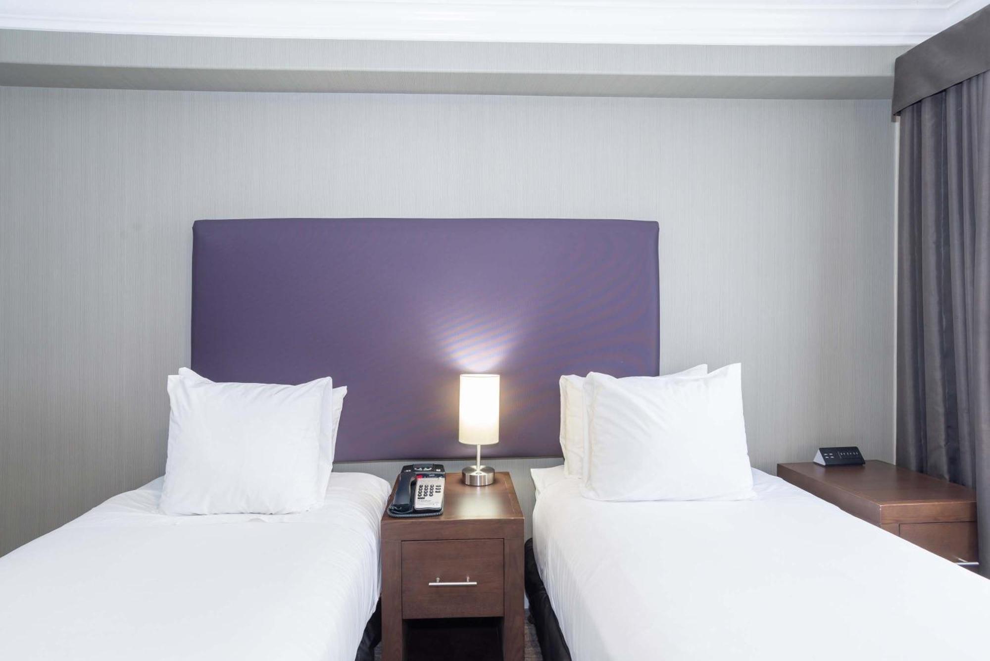 Sandman Hotel And Suites Abbotsford Exterior foto